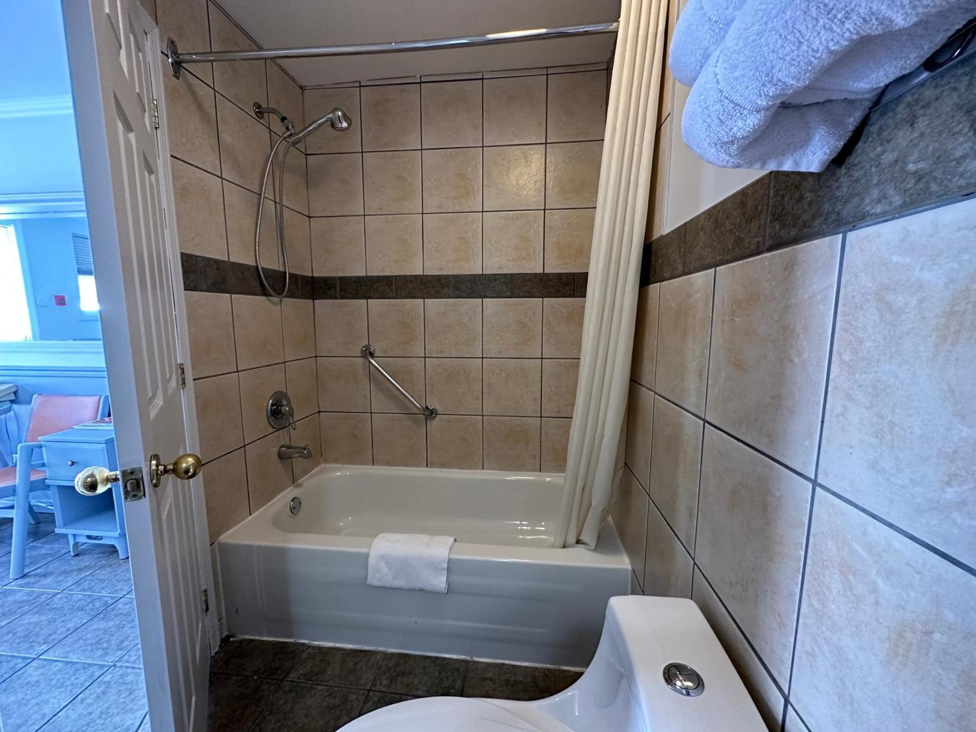 Motel Le Refuge Шербрук Екстериор снимка