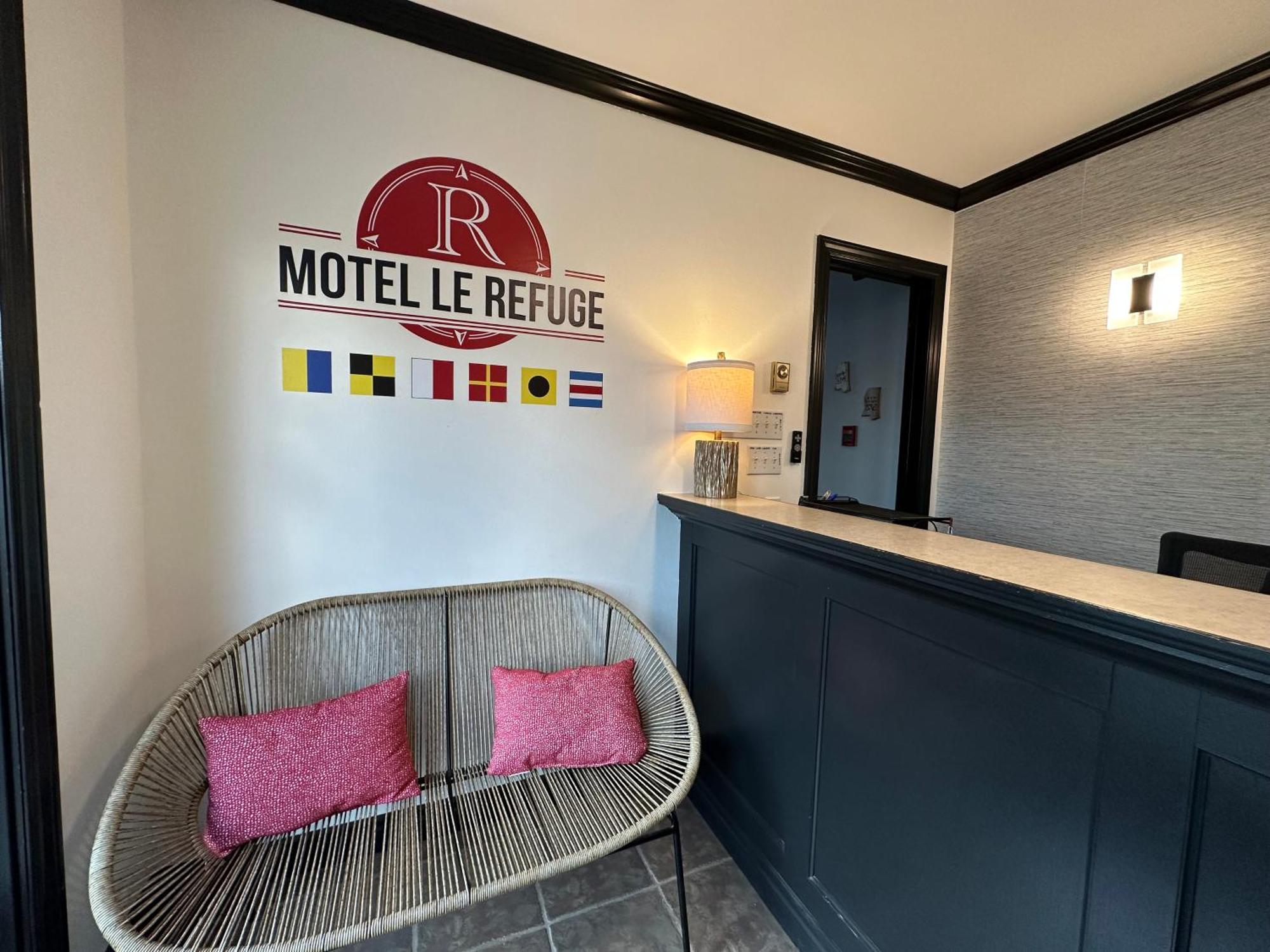 Motel Le Refuge Шербрук Екстериор снимка