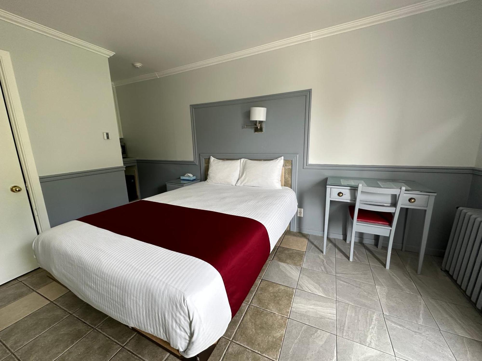 Motel Le Refuge Шербрук Екстериор снимка