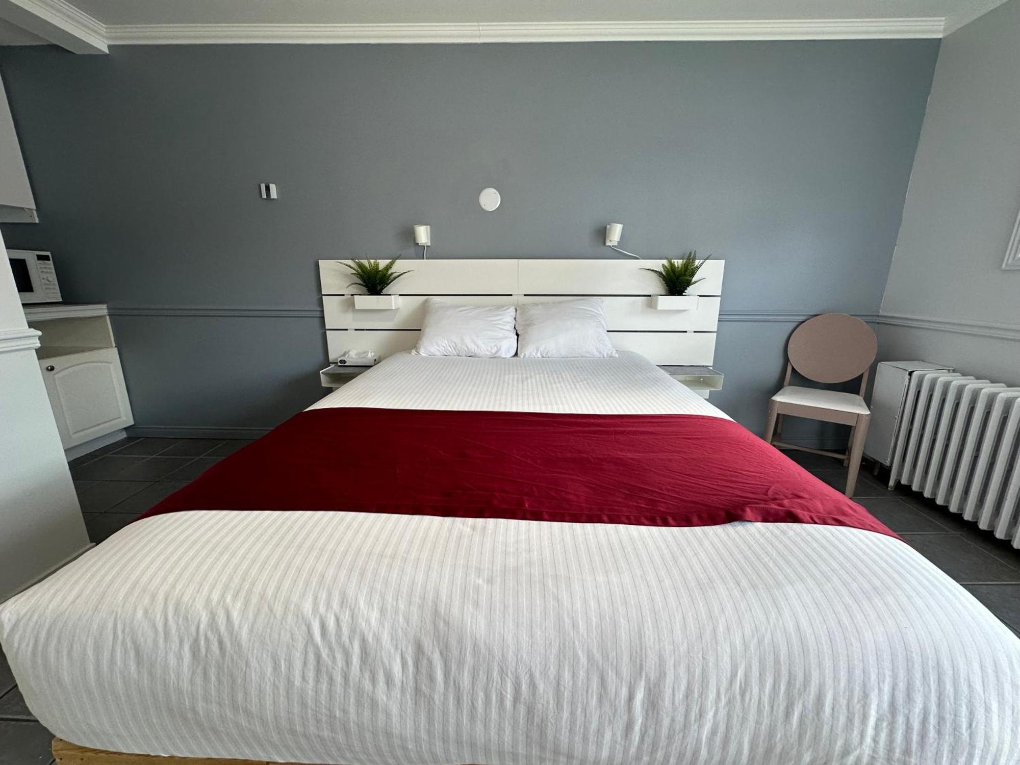 Motel Le Refuge Шербрук Екстериор снимка