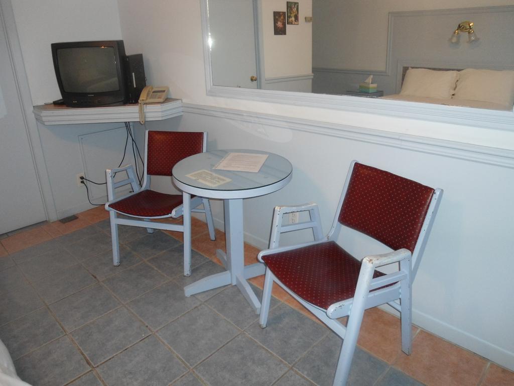 Motel Le Refuge Шербрук Екстериор снимка