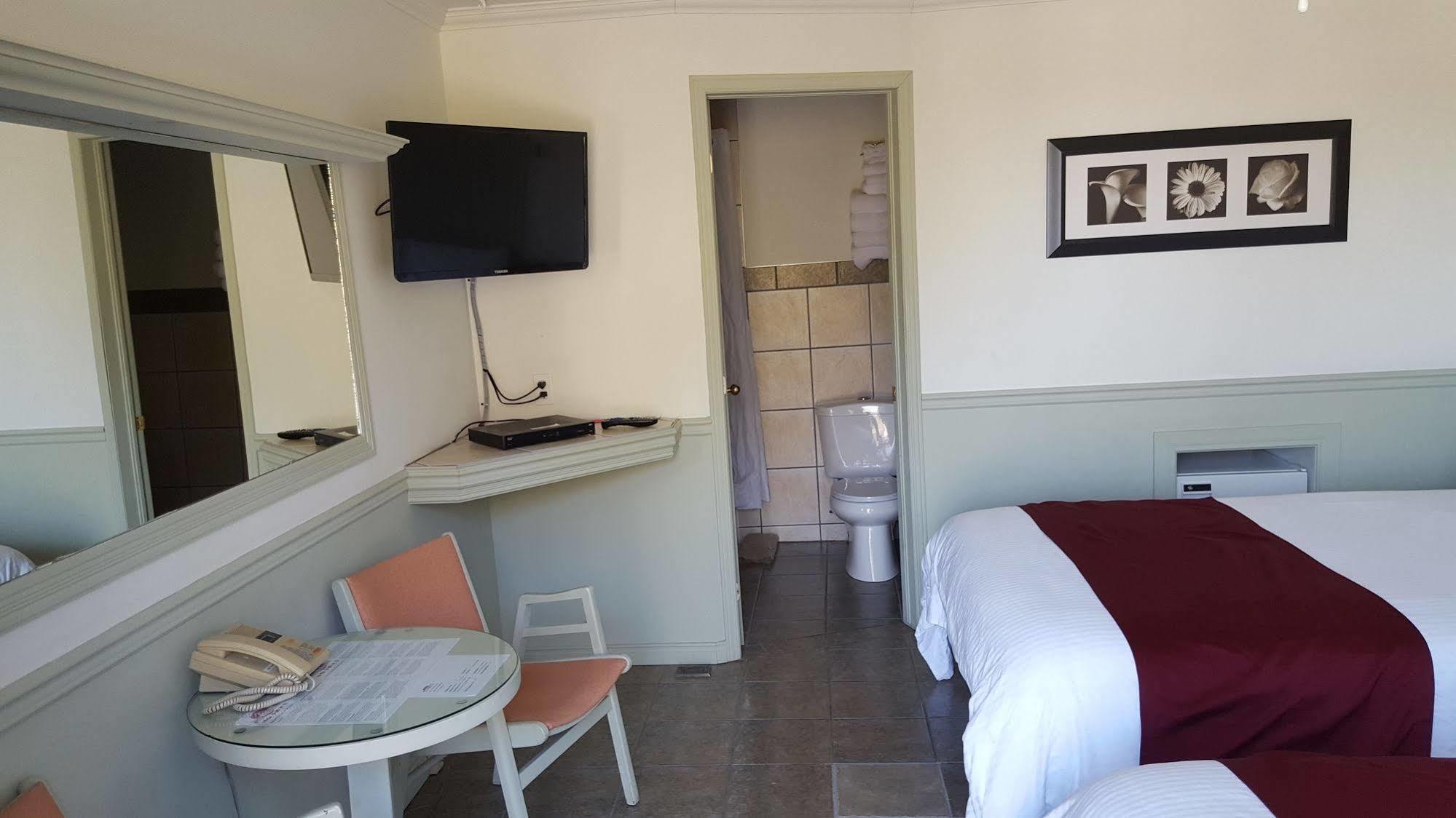 Motel Le Refuge Шербрук Екстериор снимка